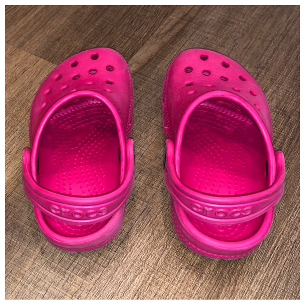 🔴SOLD🔴 Toddler Classic Crocs - Picture 3 of 5